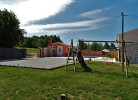 Spielplatz, Tischtennisplatte folgt