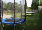 Trampolin und Tischtennis vorhanden