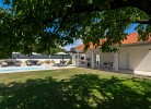 Toller Pool und Garten